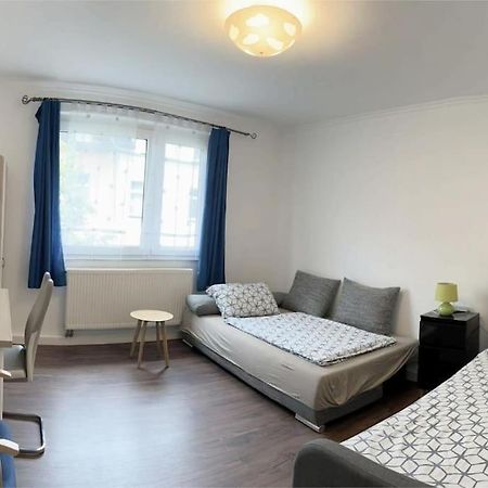 Duesseldorf Messe And Airport, 2-Bedroom Apartment With Kitchen And Garden ดุยส์บูร์ก ภายนอก รูปภาพ